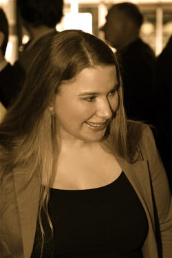 Елена Грозовская